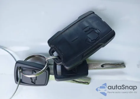 2014 Chevrolet Silverado 1500 1Lt from USA, damaged, VIN 3GCUKREC1EG239787